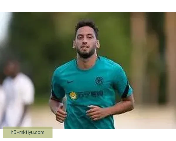 以米体巴雷拉恰20复训战尤文